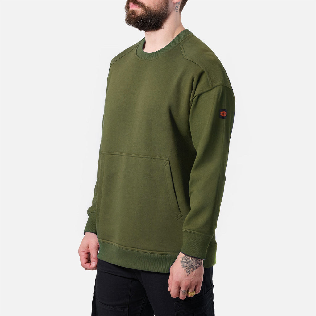 View 2 45 degree angle of the left side of the BRUNT water resistant midweight crewneck in hunter green * 2