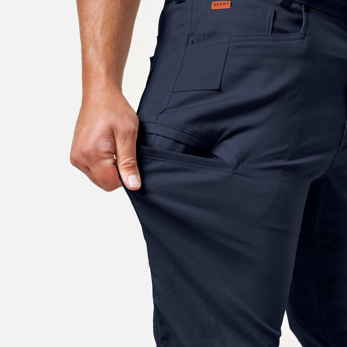 Stretching pocket of BRUNT water resistant stretch torra work pant in dark navy * 0