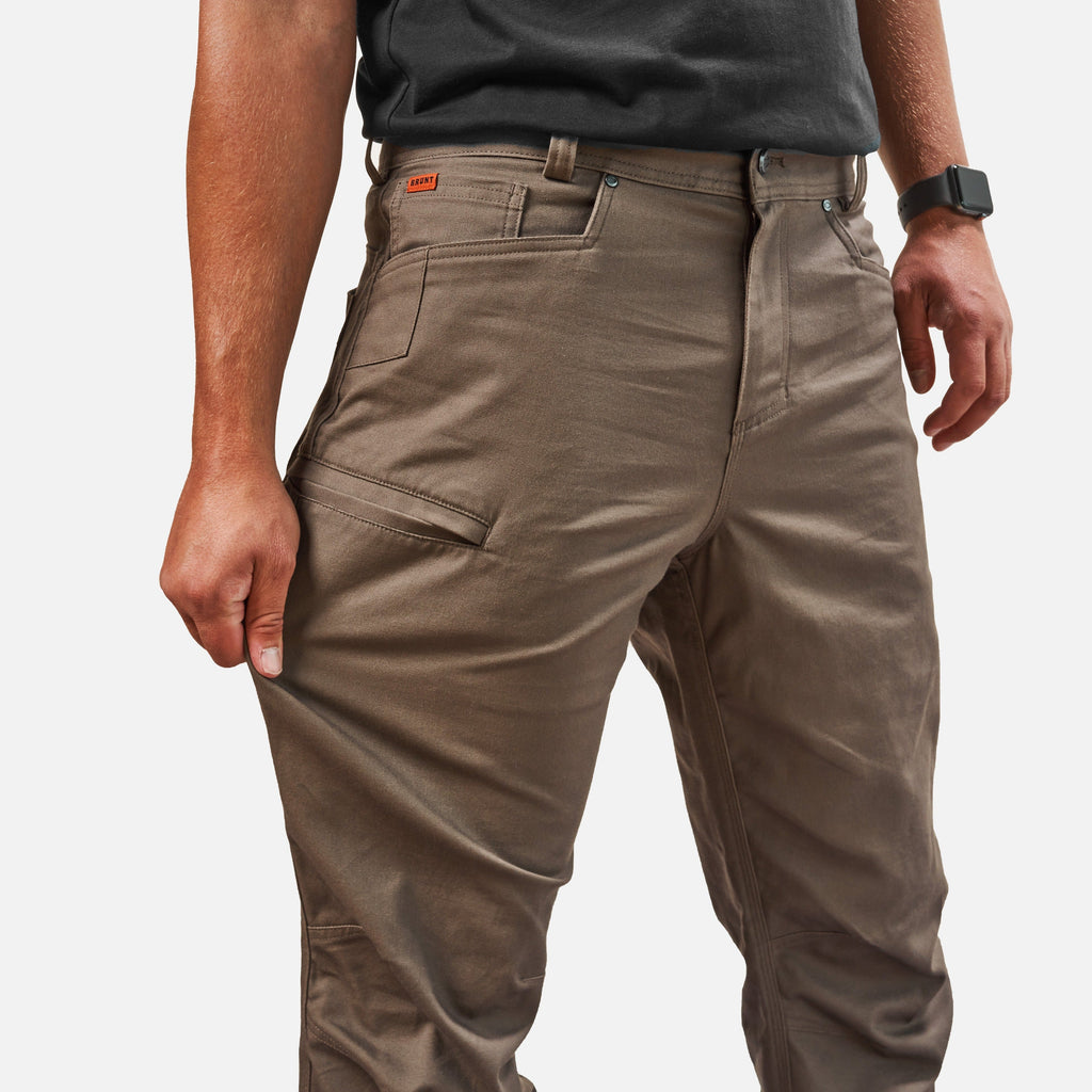 Stretching pocket of BRUNT water resistant stretch torra work pant in brown * 4